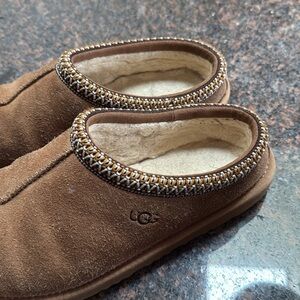 UGG Brown Suede Slippers, Women’s size 7/8, Big girl size 6